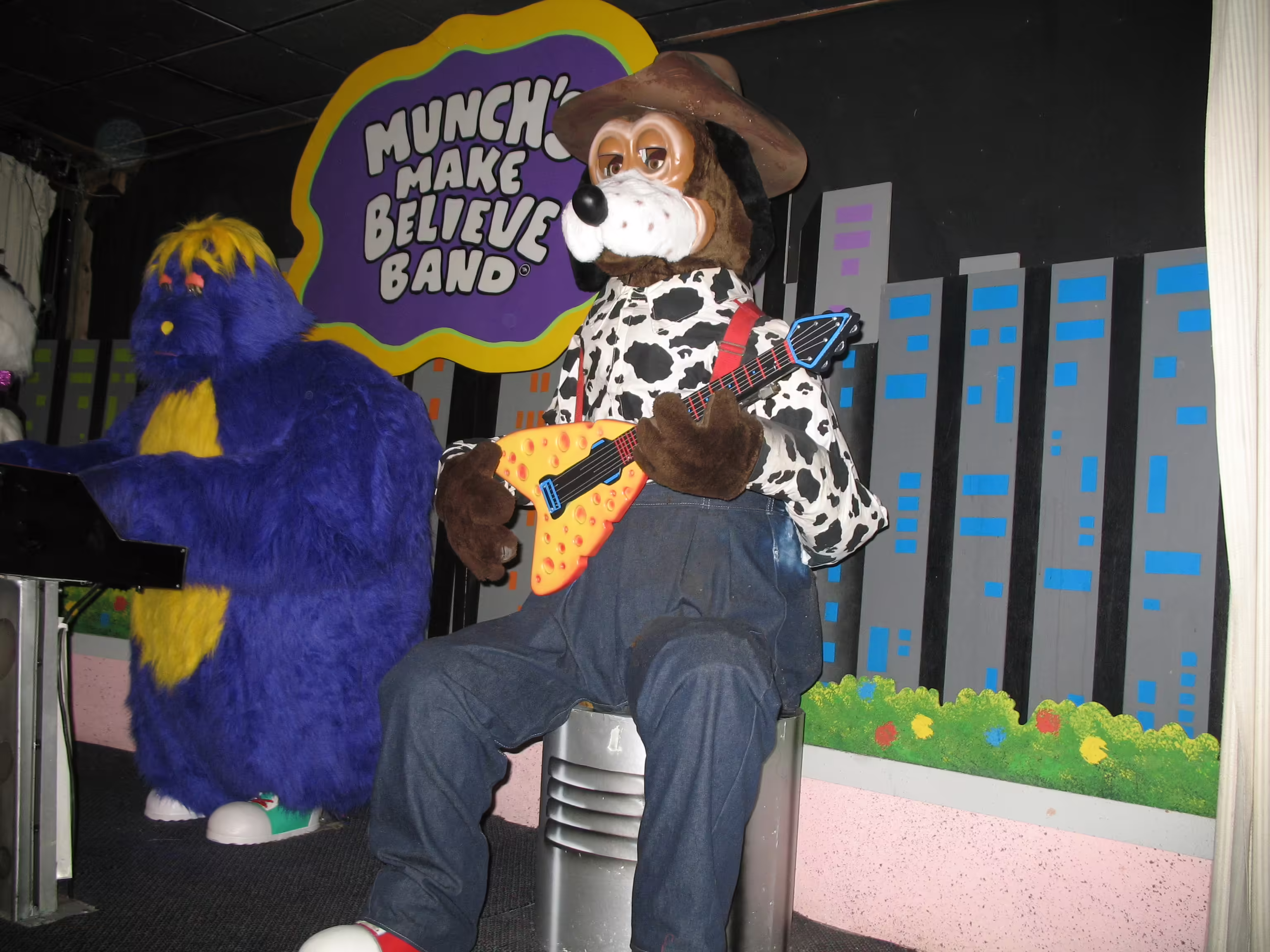 Full shot with flash of Jasper (Spring 2007)