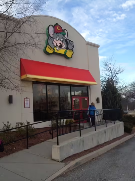 Exterior Entrance before the 2005 Remodel (PC: Kino D) (12/30/2011)