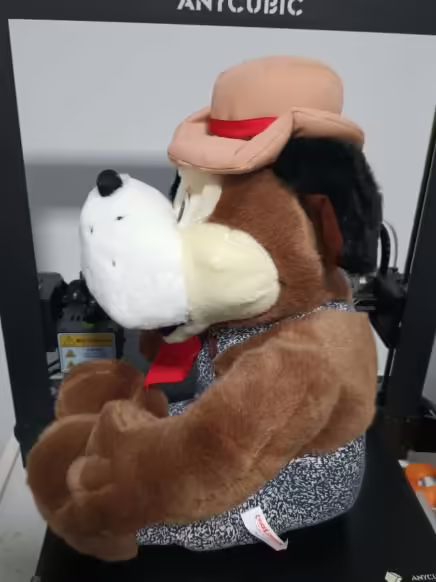 Jasper T. Jowls Left