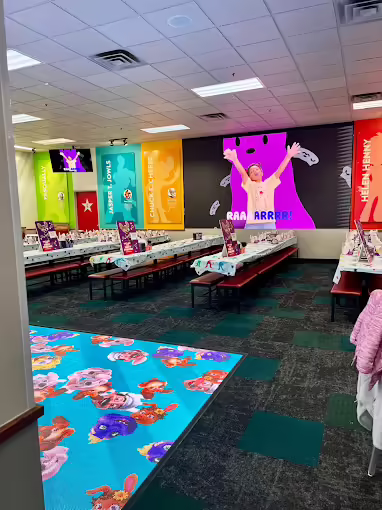 The current Video Wall at [[Canton, MI (42001 Ford Rd)]] on March 24, 2023. (Still intact)