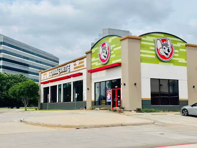 Exterior of the newly remodeled Plano, TX store.