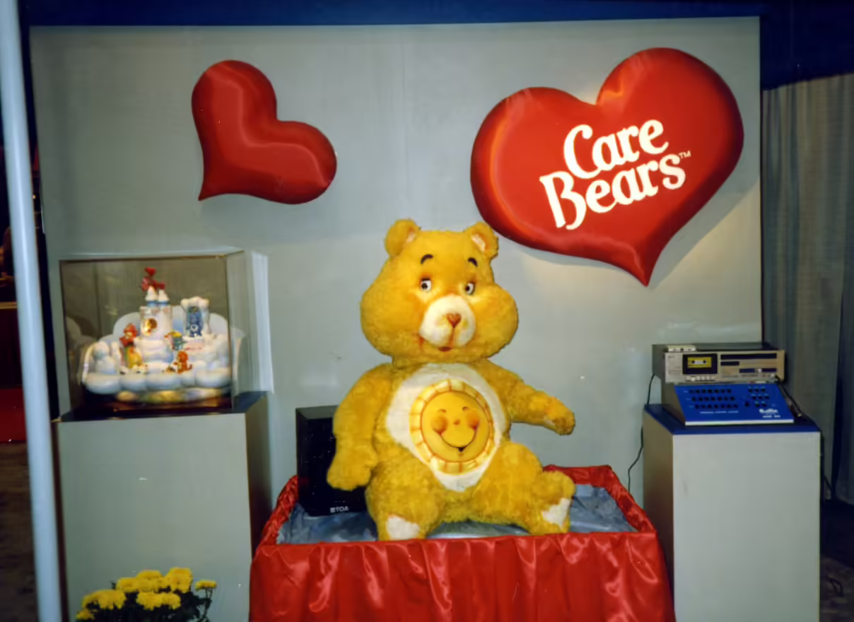 Funshine Bear 2.0. Prototype at IAAPA (1987)