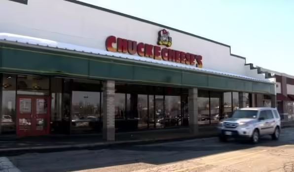 Parma's original exterior (1999-2016)