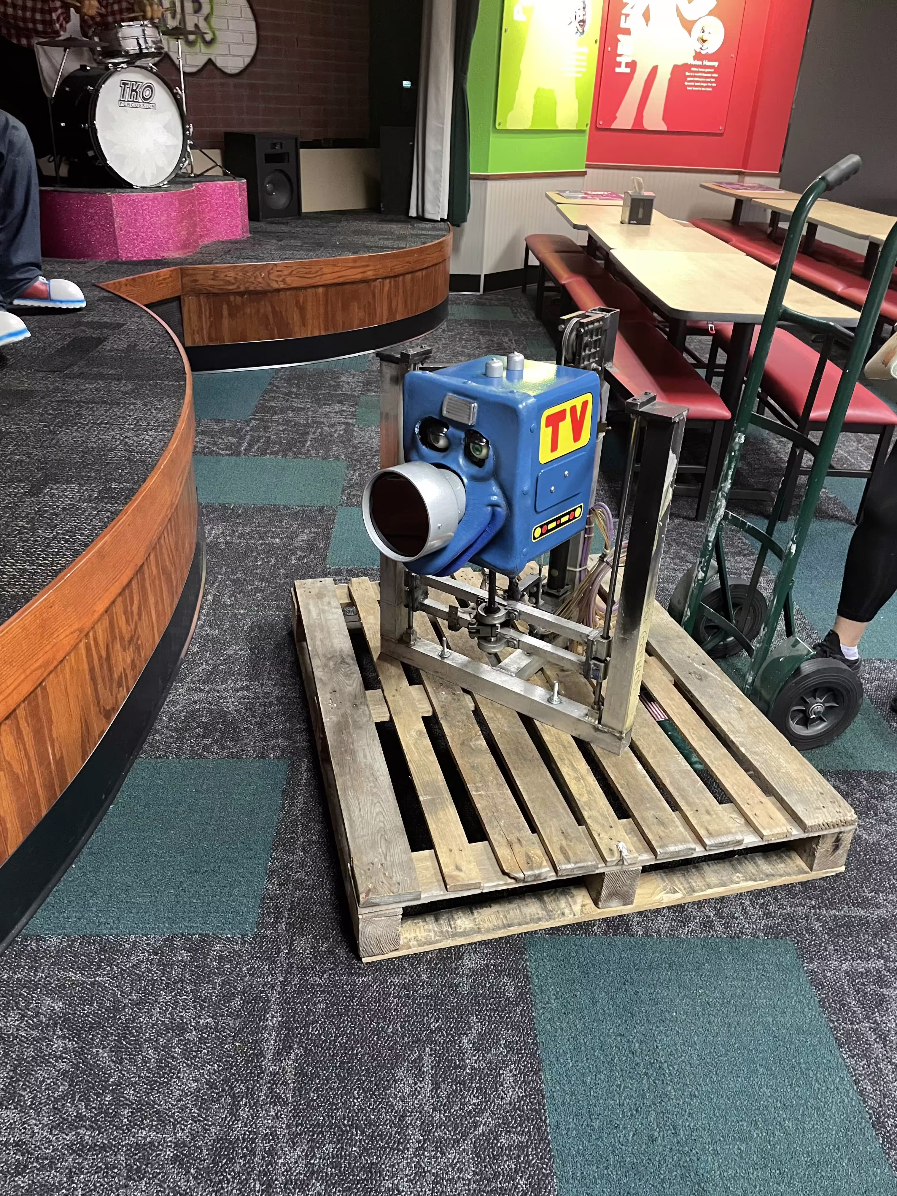 Pizzacam originally from [[Laurel, MD (936 Fairlawn Ave)]] (June 18, 2024)