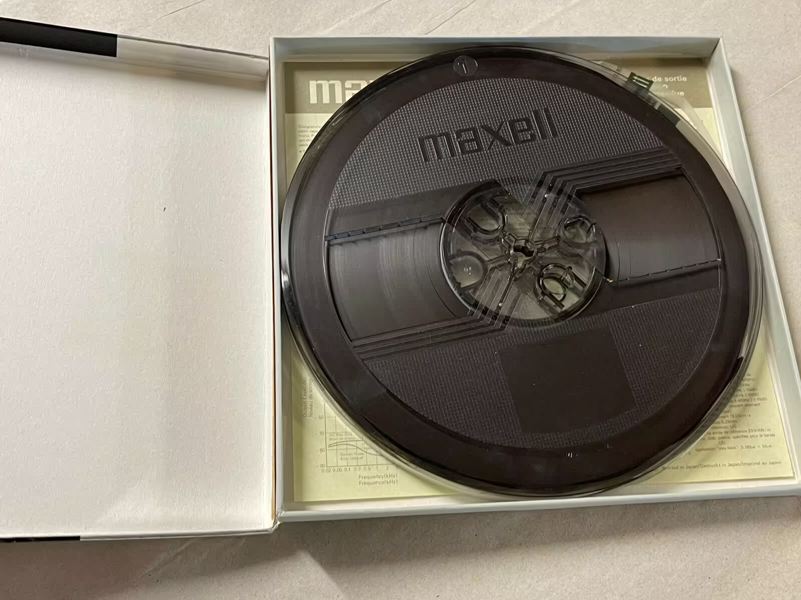 Maxell_UD_Inside.avif