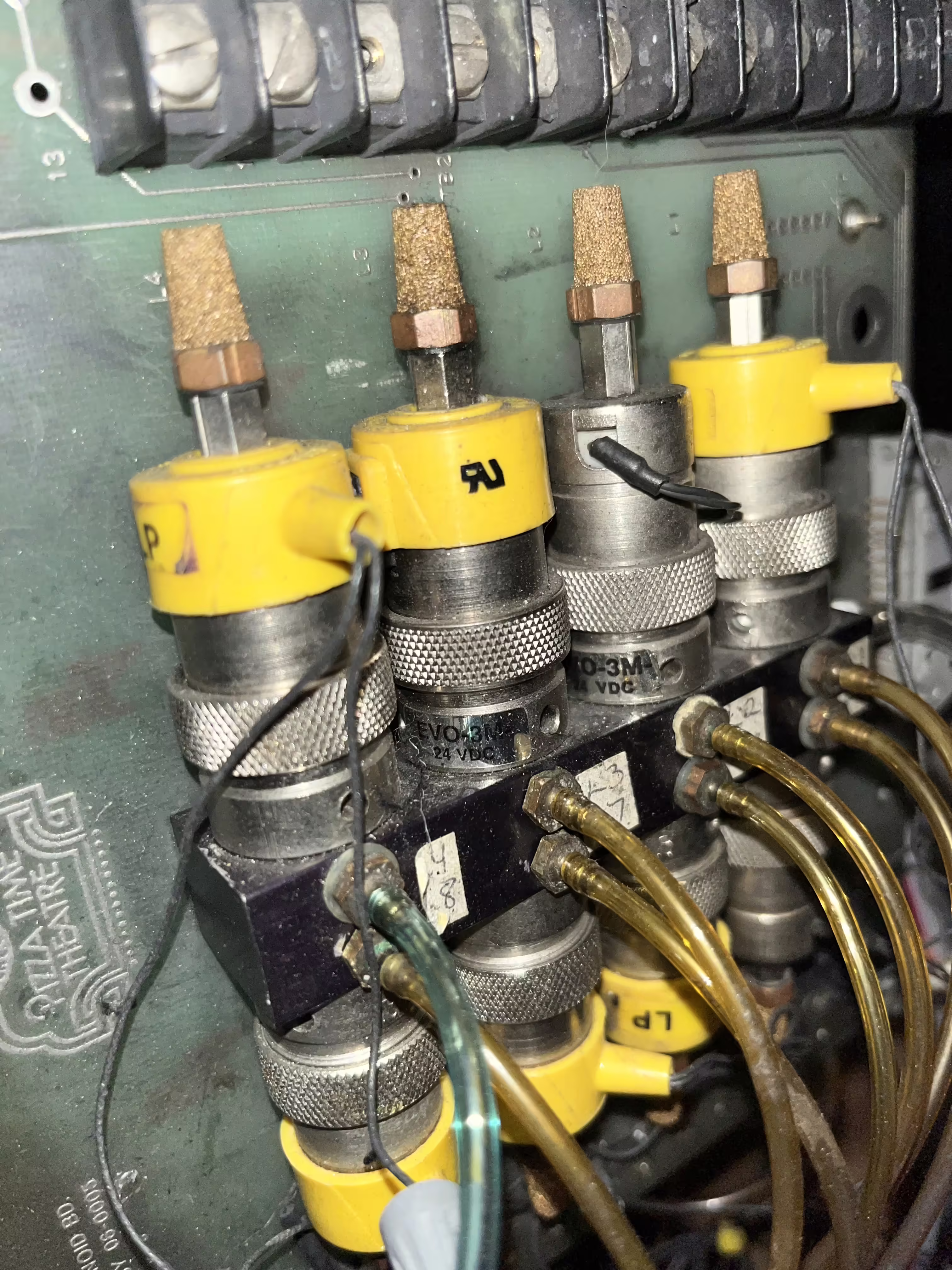 All 8 Clippard valves on the board.