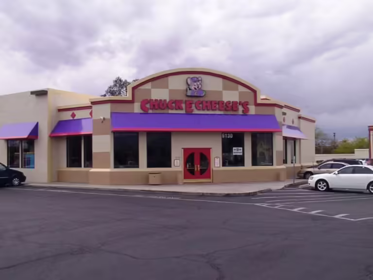 Picture of this location shortly after a remodel. (PC: burlavin.com)