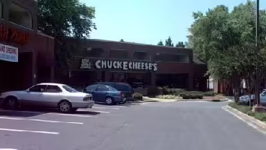 The store's exterior before the 2005 Remodel (PC: http://listings.homestead.com/)