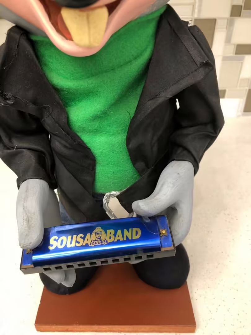 Chuck w/ ''Sousa Band'' branded harmonica