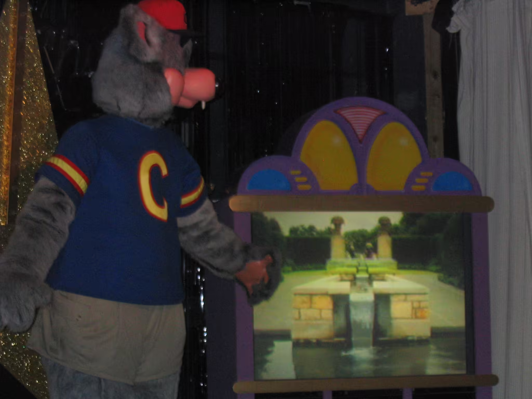 Chucks stage in 2004 performing 'What Up' (Fall 2004)