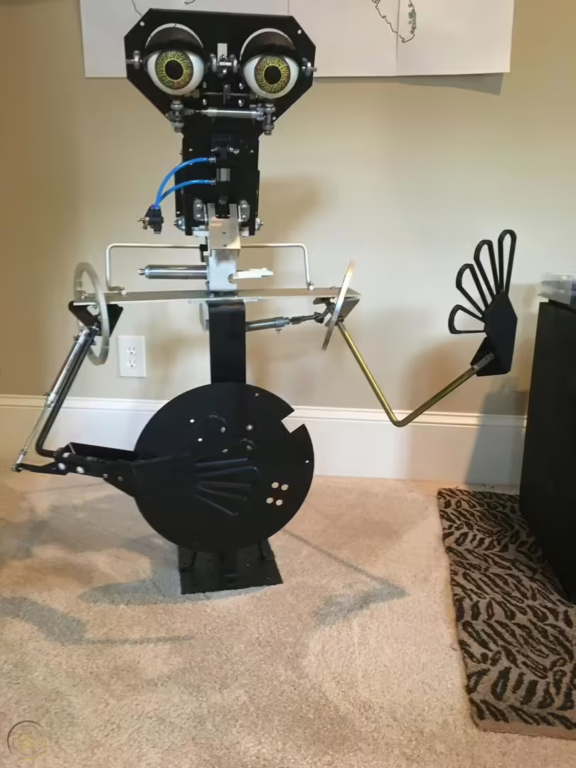 Restored mechanical skeleton of Jasper