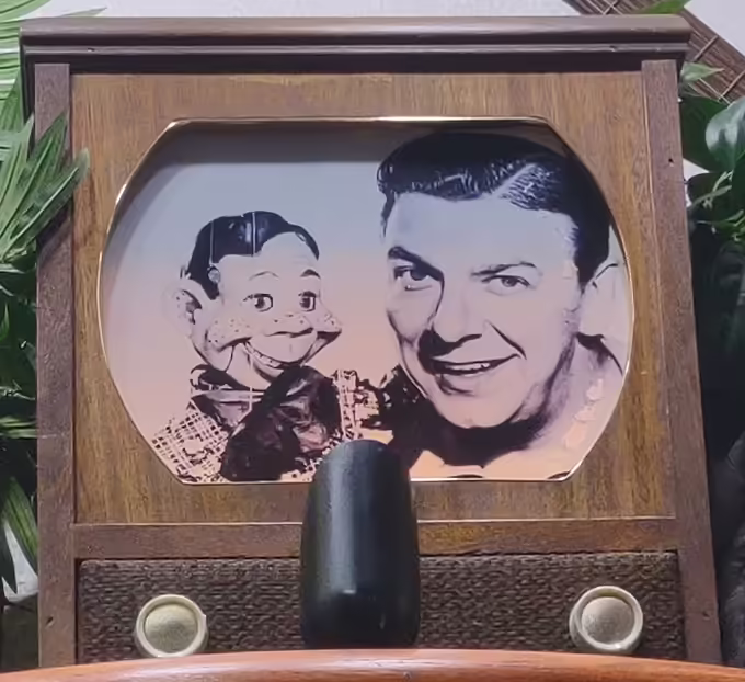 ''Buffalo Bob and Howdy Doody Card'' screen