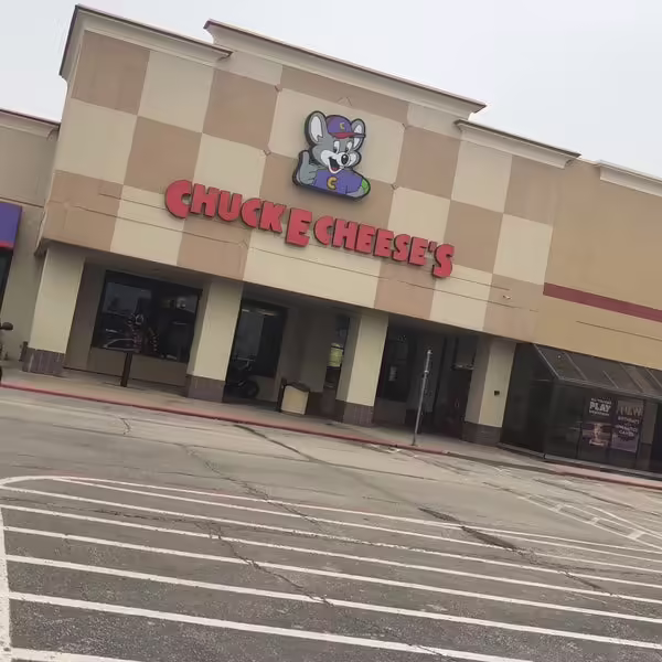 Exterior before being repainted (PC: Foursquare)