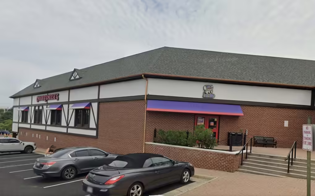 Herndon's Exterior in June 2023, a month before the 2.0 remodel. (PC: Google Maps)