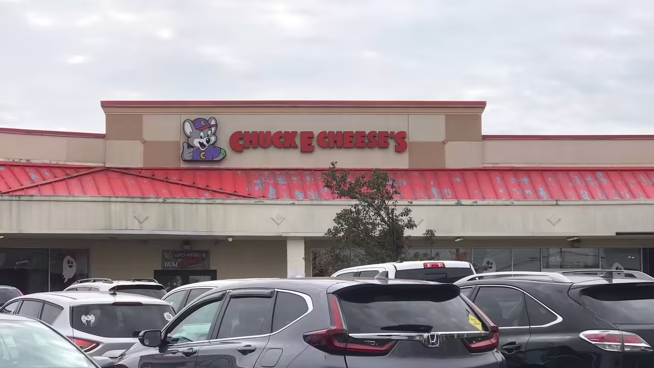 Staten Island's exterior before 2.0 Remodel.