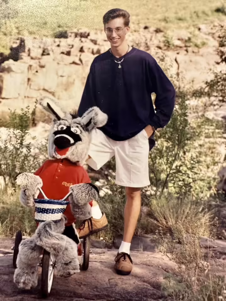 Brian Schultz posing with the Sioux Falls Wilbur