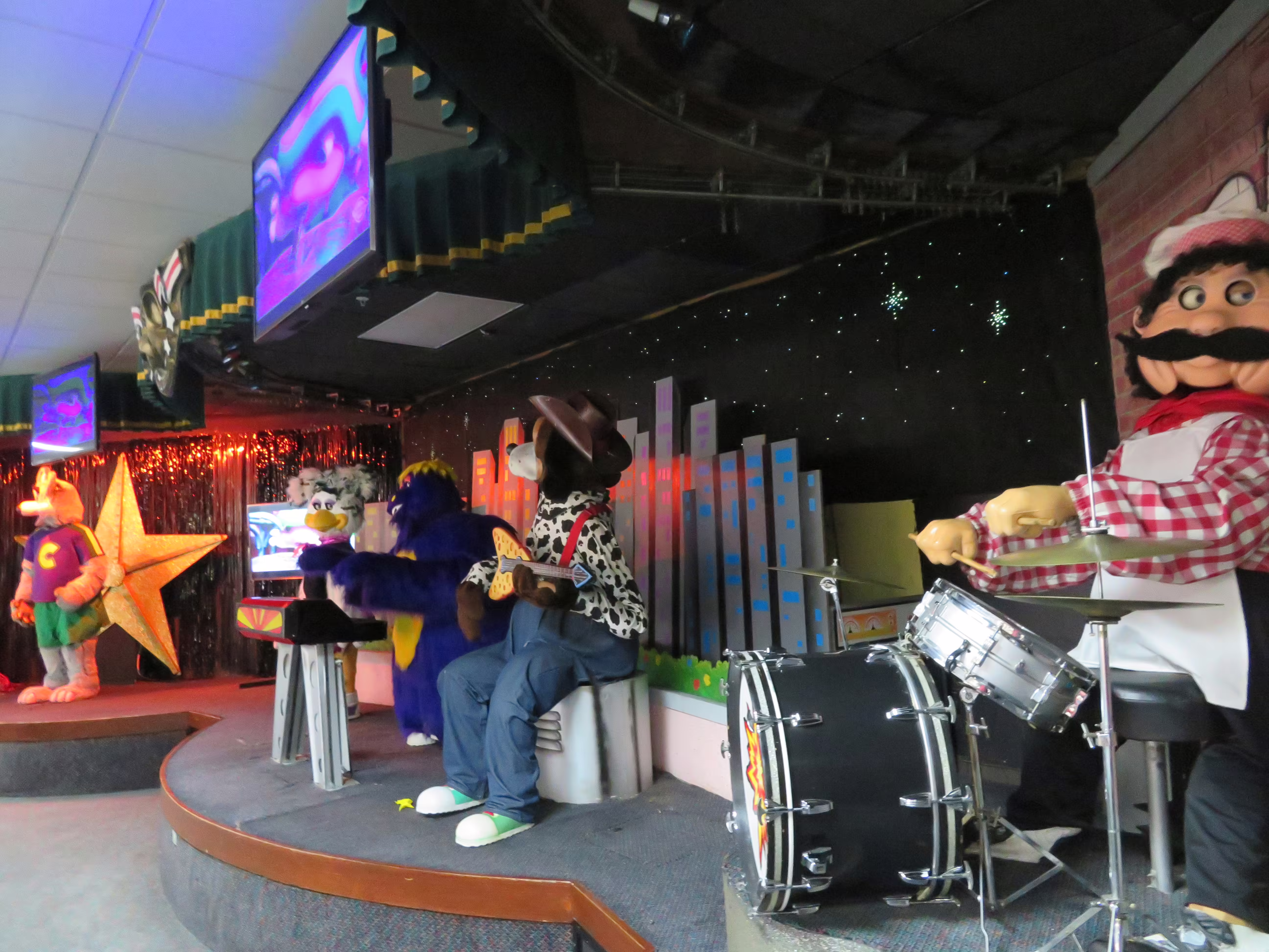 Side shot of the band (August 10, 2019)