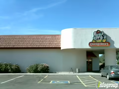 Exterior in 2005/2006 before remodeling to the [[2003 'Cool Chuck' Reconfiguration / Major Remodel Initiative