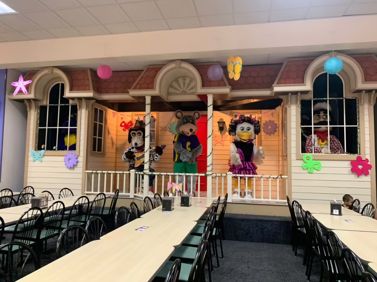 Chuck E.'s House (removed in June 2022)