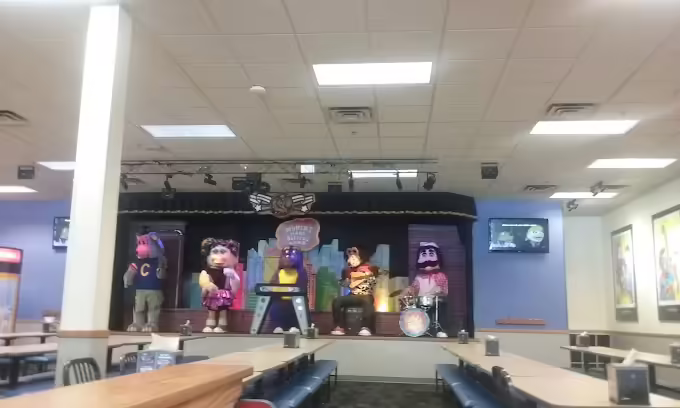 A photo of the store's 1-Stage on August 28th, 2017 (PC: Alicia on Google Maps)