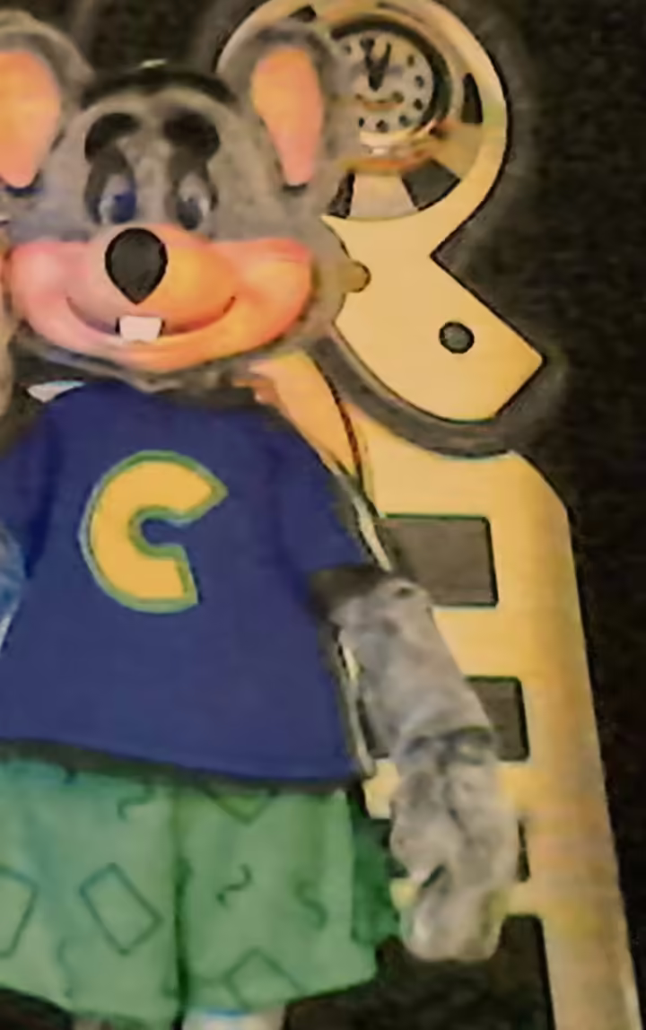 Hayward in January 2013 when it still had the full Avenger Outfit and before Random Mode was turned on.