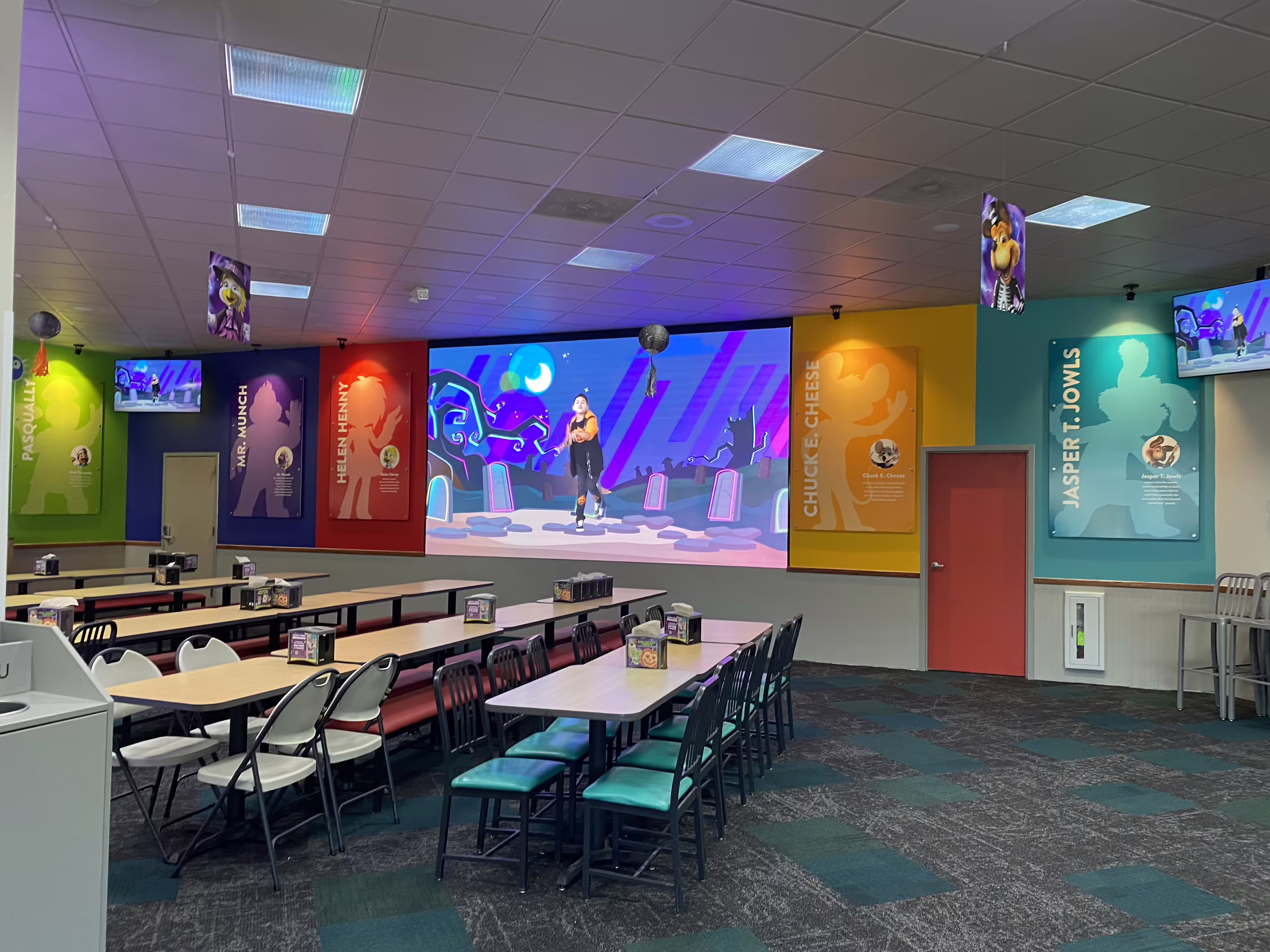 The current Video Wall at [[Raleigh, NC (3501-131 Capital Blvd)]] in September 2022. (Still intact)