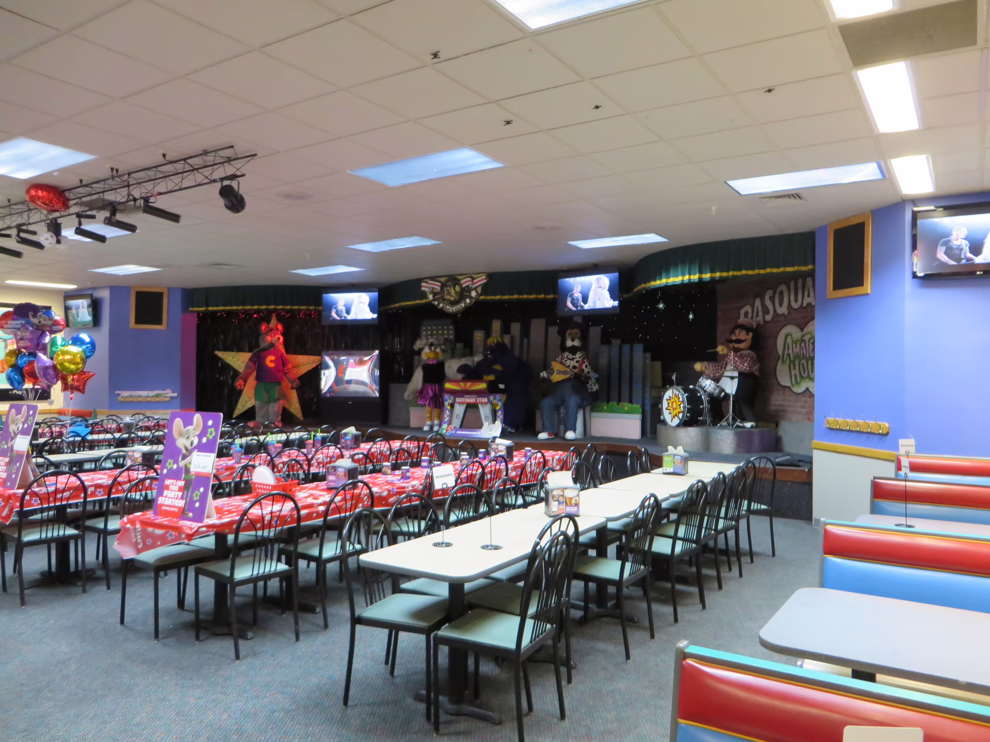 Full Stage shot in (February 3, 2018)