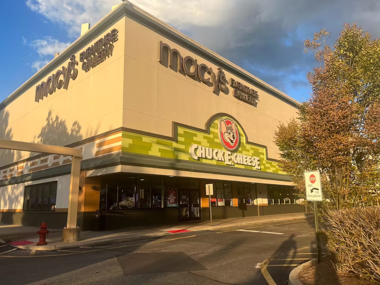 Exterior, September 2023 (PC: The Jersey Mouse)