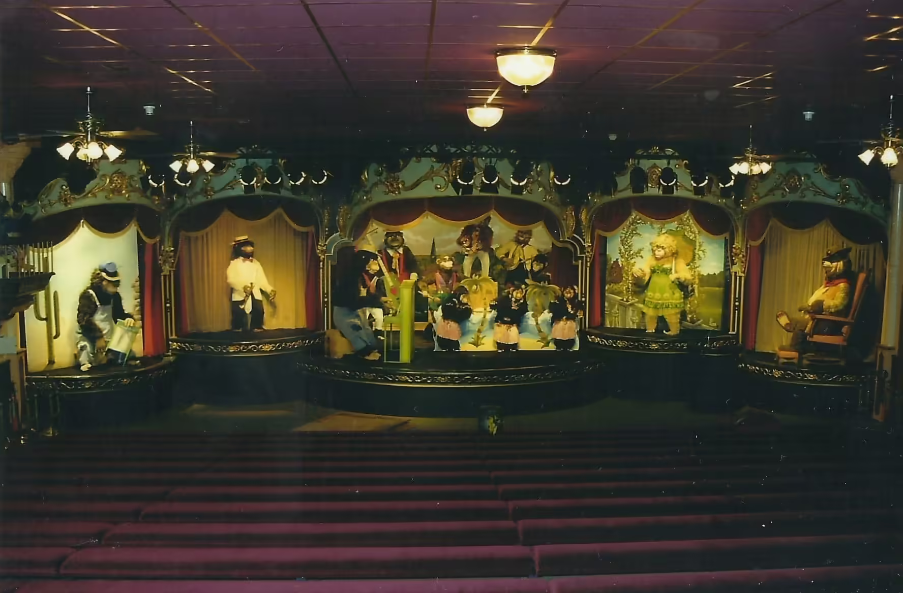 Hellendoorn Magical Monkey Show