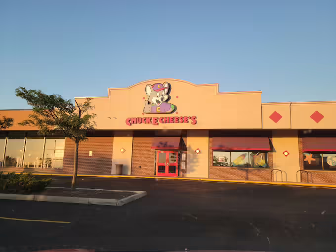 West Allis's Exterior 1-3 months before the 2.0 Remodel (PC: ourtut) (6/13/2021)