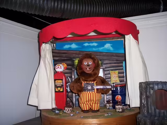 Smitty's Super Service Station