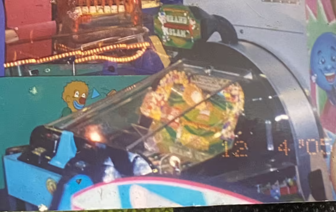 The arcade machine at the [[Commack, NY (2115 Jericho Turnpike)