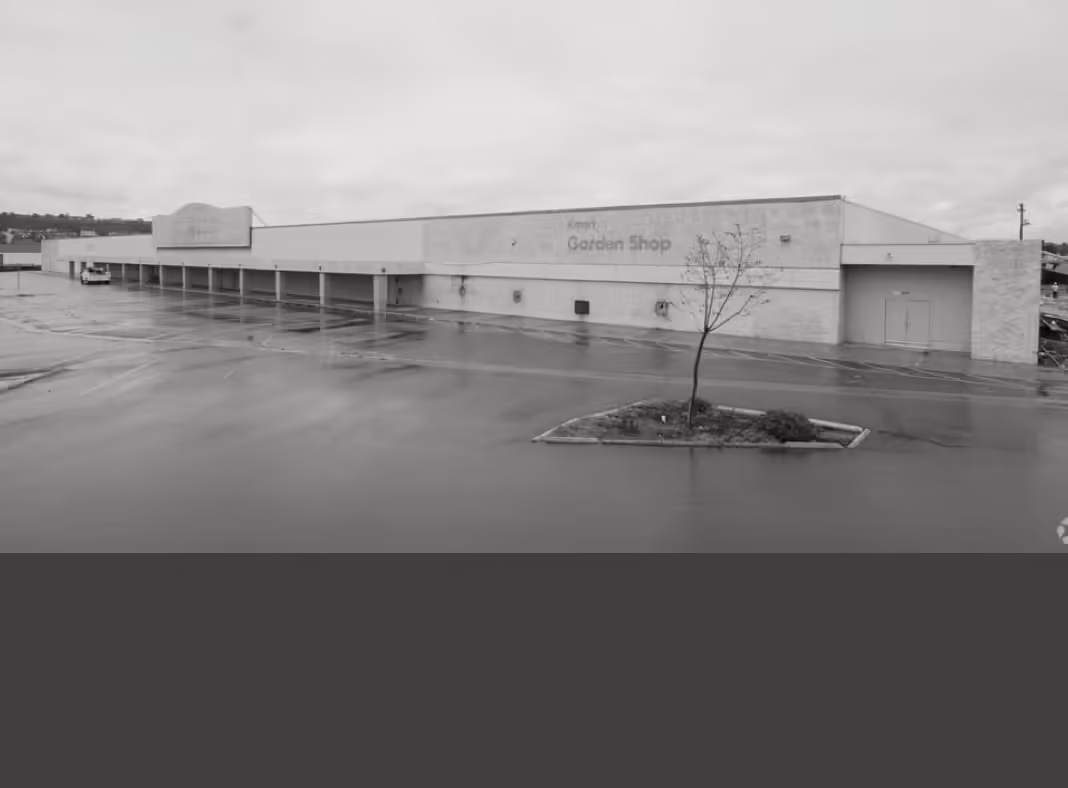 Location's exterior before getting demolished (PC: CyberstarChuck)